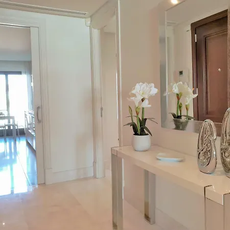 Luxury Frontal To The Sea In Doncella 埃斯特波纳