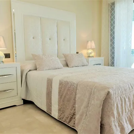 Apartament Luxury Frontal To The Sea In Doncella Estepona