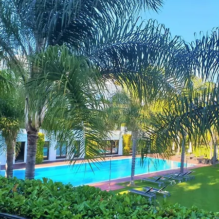 Luxury Frontal To The Sea In Doncella Estepona